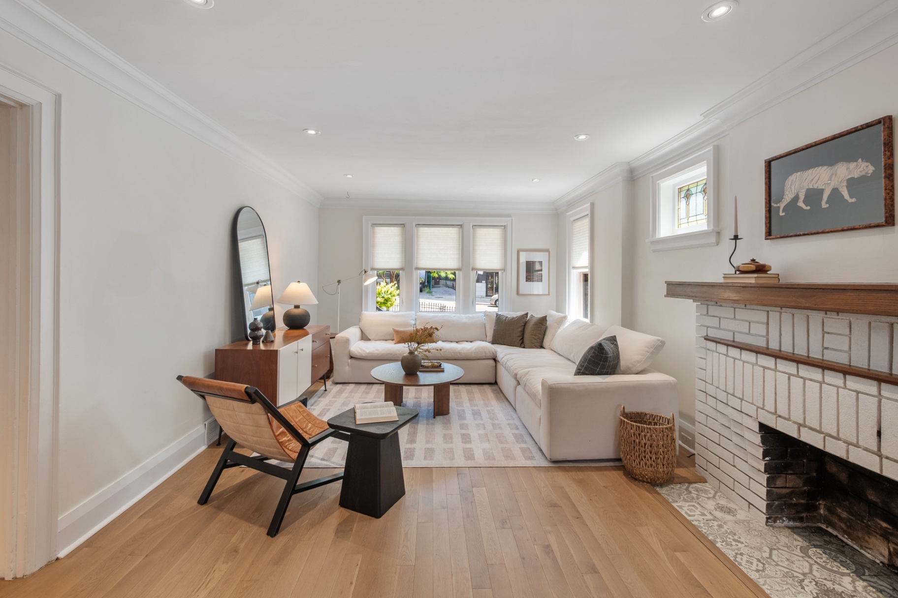 26 Main Street interior 5