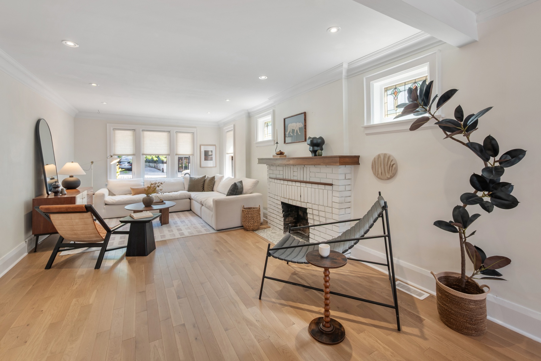 26 Main Street interior 10