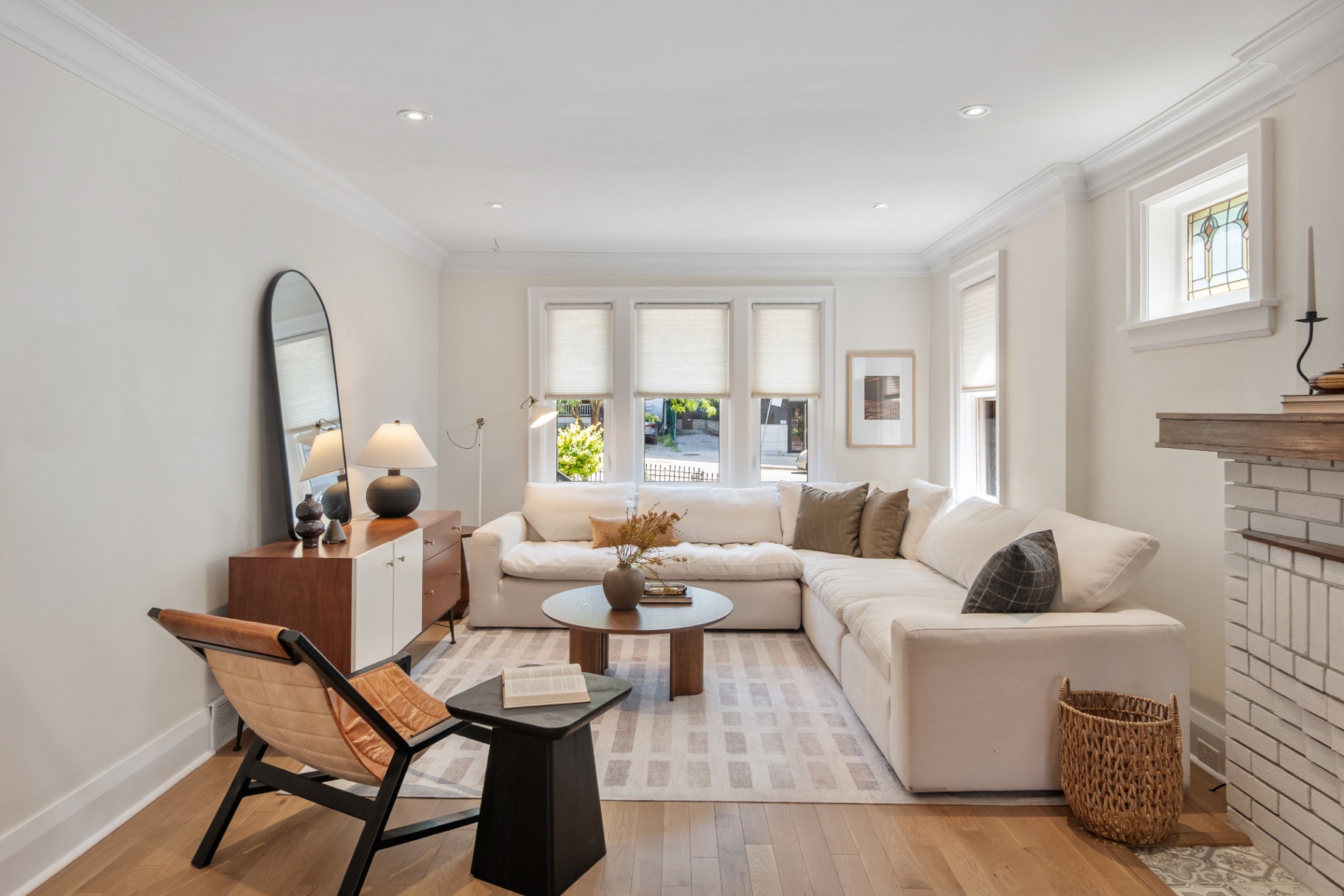 26 Main Street interior 6